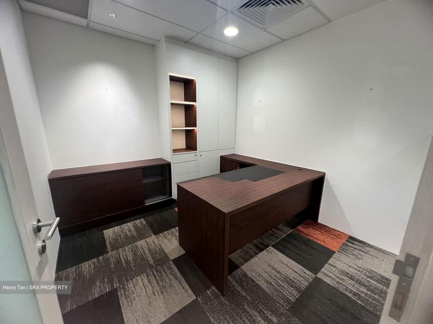 111 Somerset (D9), Office #581719381
